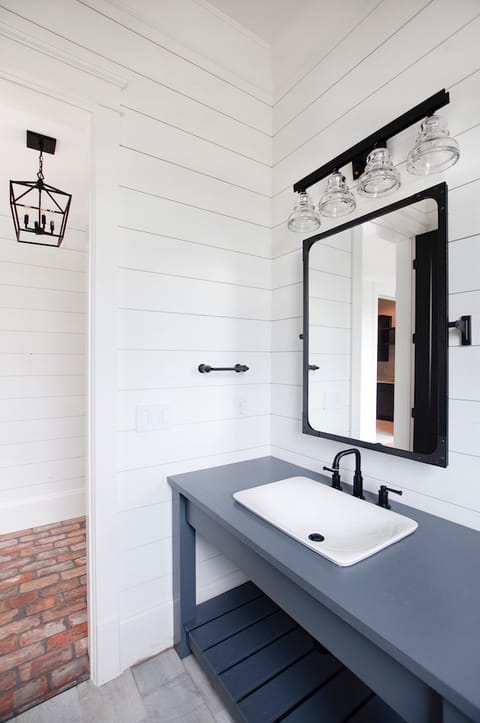 Wilson Pike - Gallery image 1