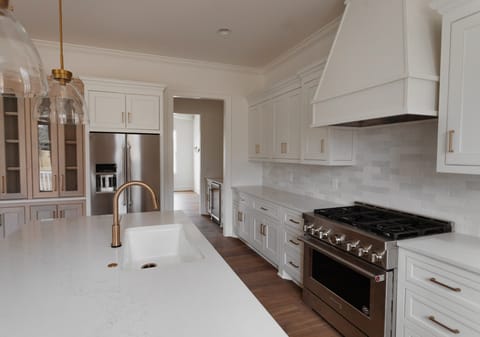 Eton Court - Gallery image 2