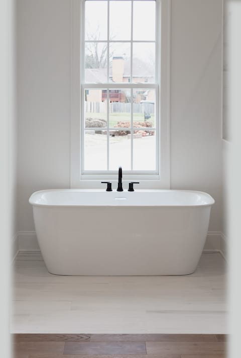 Eton Court - Gallery image 1