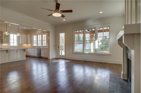 Lone Oak - Gallery image 1