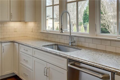 Lone Oak - Gallery image 2