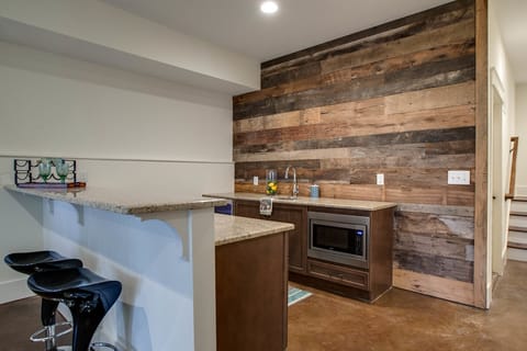 South 15th - Gallery image 3