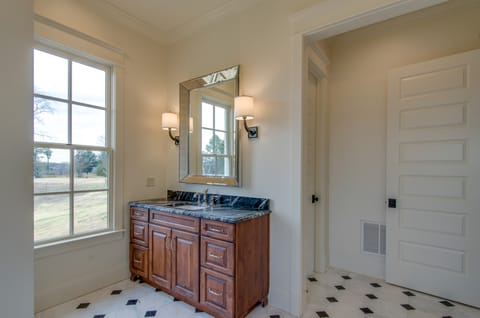 Trinity 3 - Gallery image 2