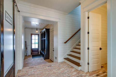 Trinity 3 - Gallery image 2