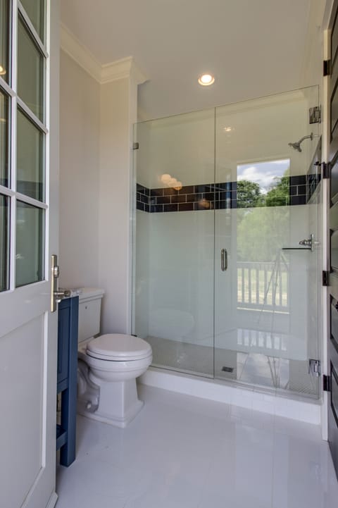 Trinity 2 - Gallery image 1