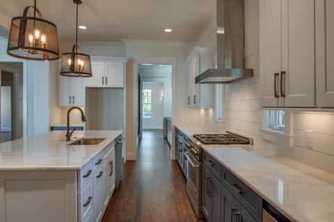 Calvin Ave - Landscape view 1