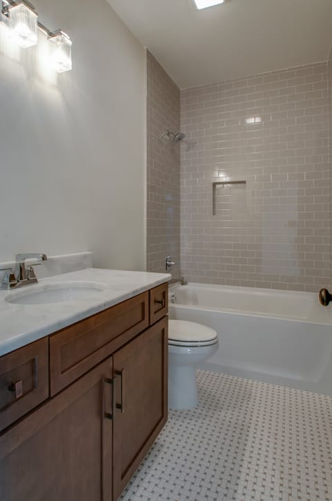 Calvin Ave - Gallery image 1