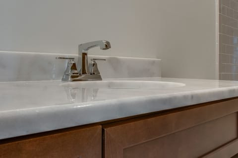 Calvin Ave - Gallery image 1